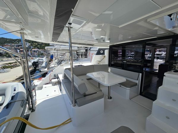Leopard 42 | Moorings 22