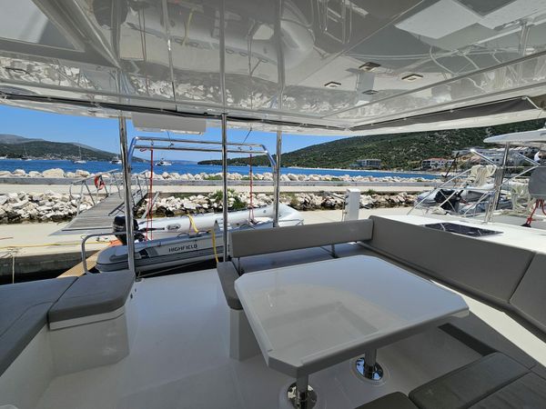 Leopard 42 | Moorings 22