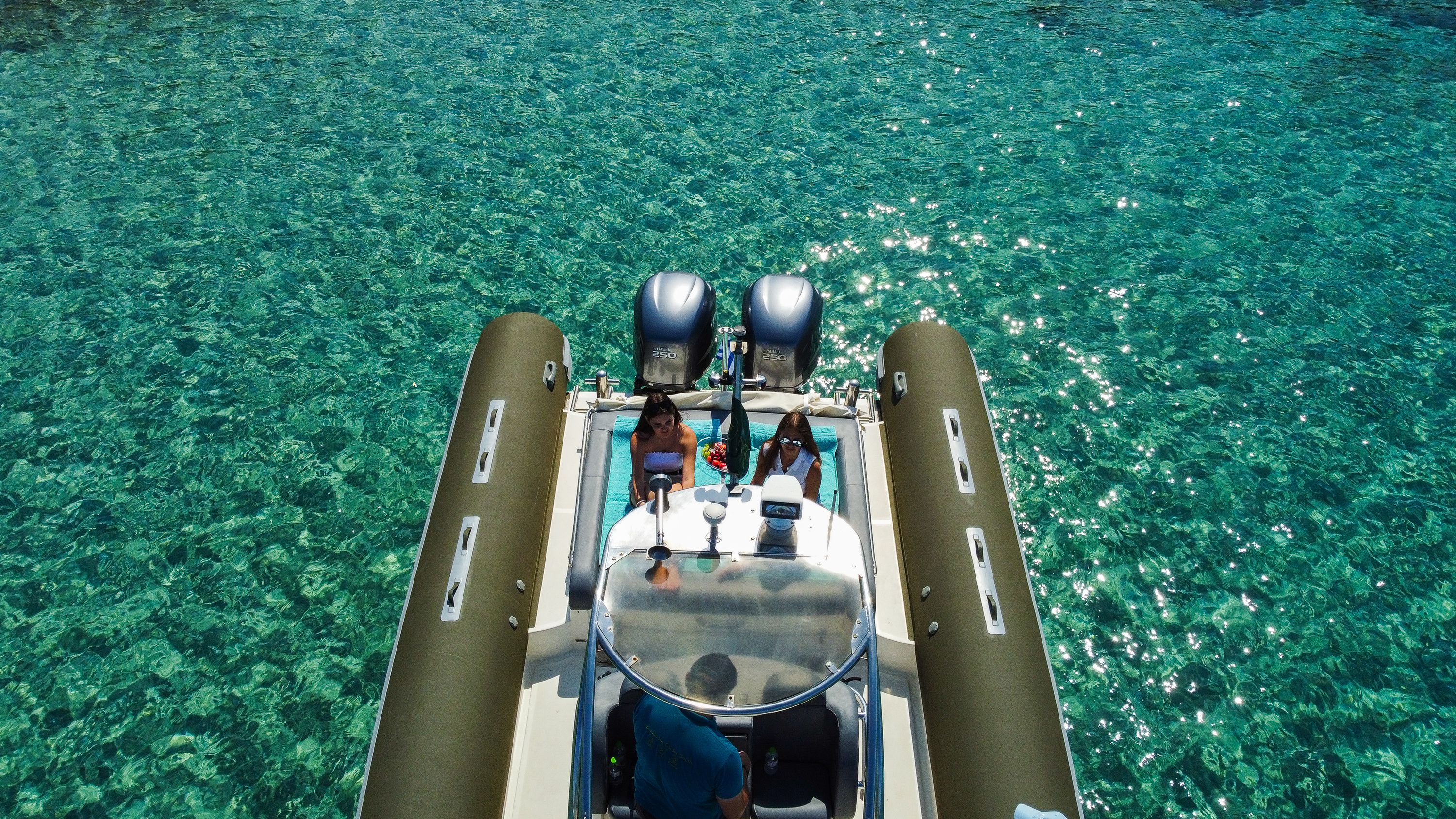 Sea Water Smeralda 320 | Yolo