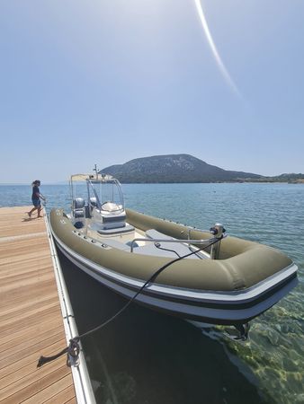 Sea Water Smeralda 320 | Yolo