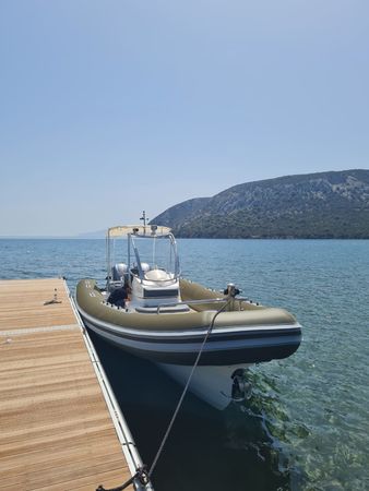 Sea Water Smeralda 320 | Yolo