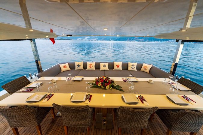 Trawler 85 | Albatros Explorer