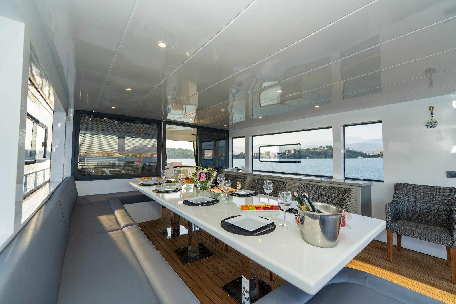 Trawler 85 | Albatros Explorer