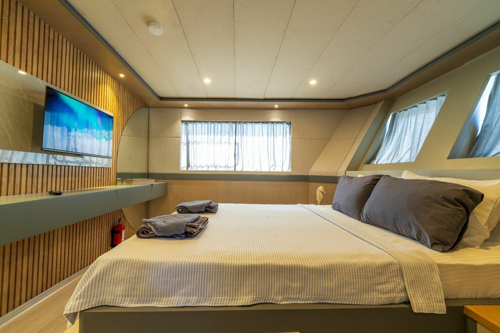 Trawler 85 | Albatros Explorer