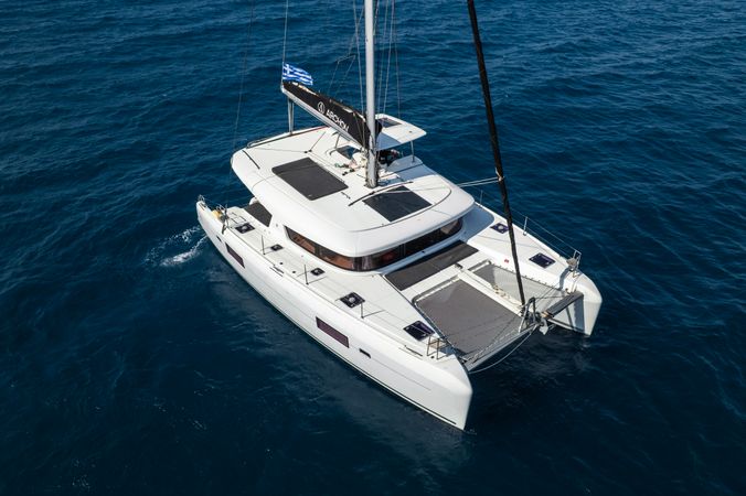 Lagoon 42 | Petalida