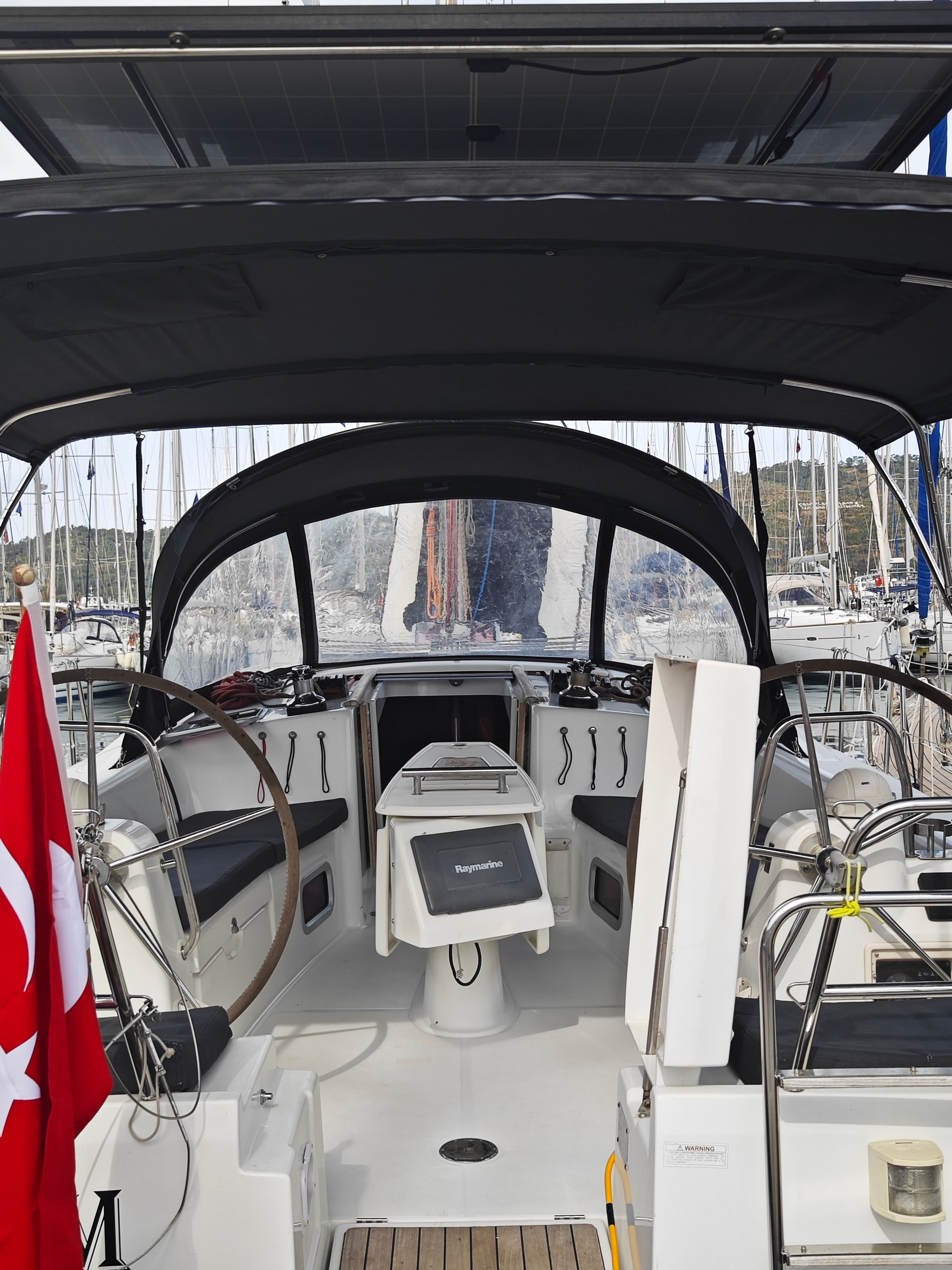 Beneteau Oceanis 40 | Violet