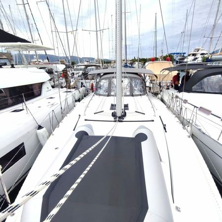 Bavaria C42 | Oktana
