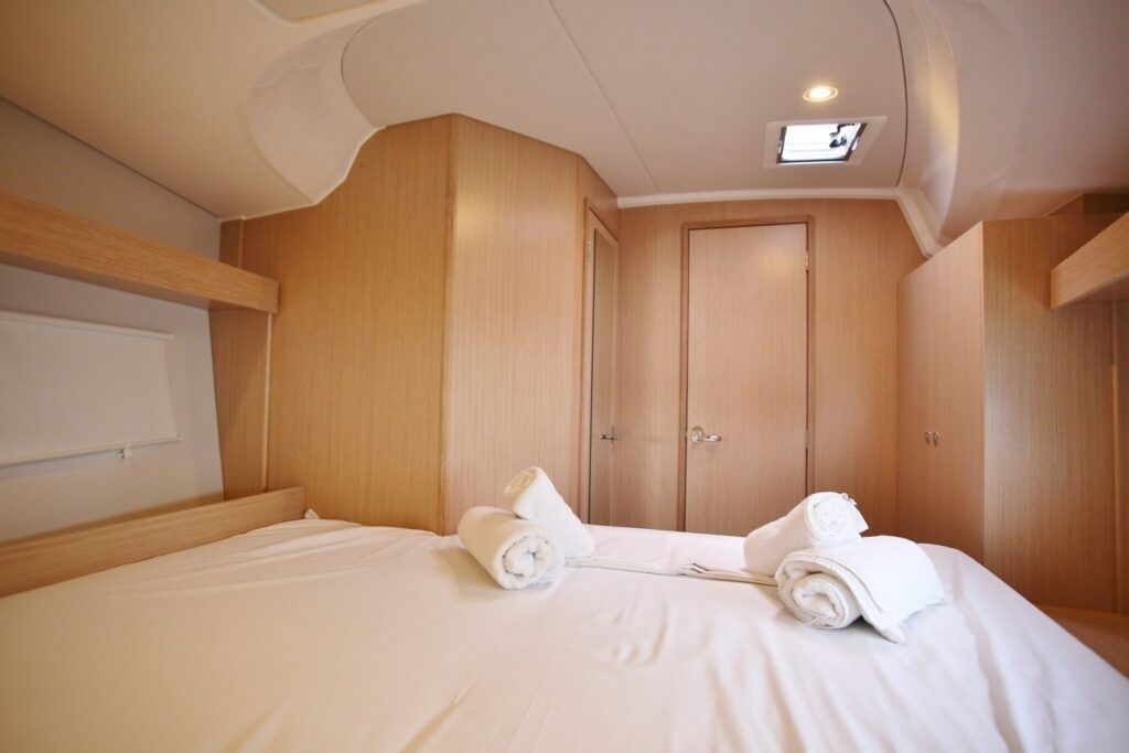 Bavaria C42 | Oktana