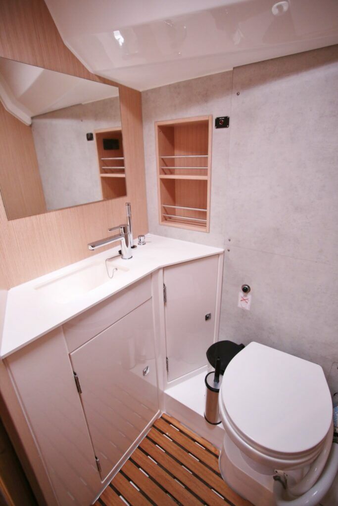 Bavaria C42 | Oktana