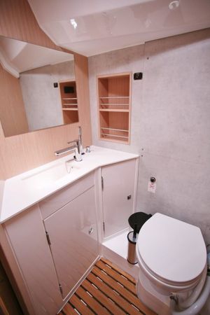 Bavaria C42 | Oktana