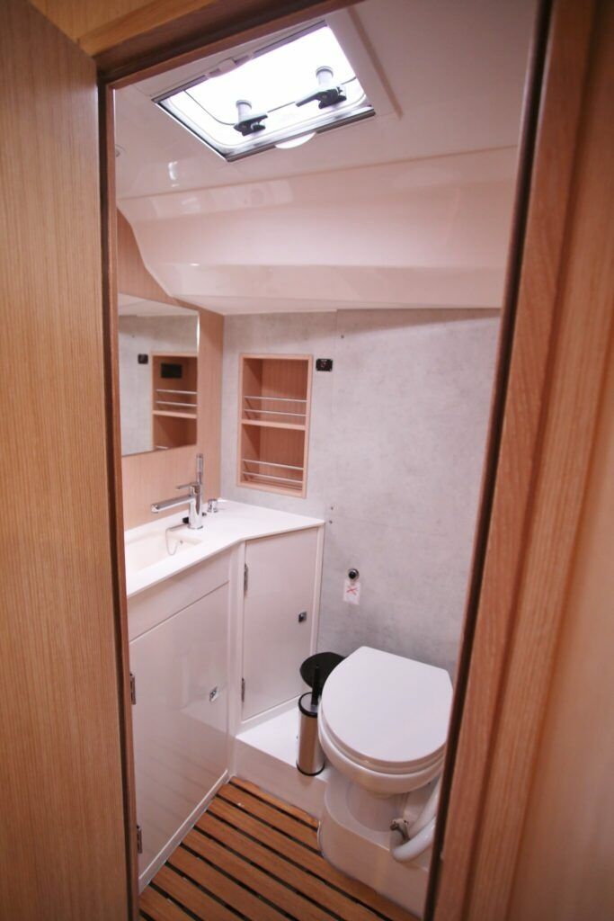 Bavaria C42 | Oktana