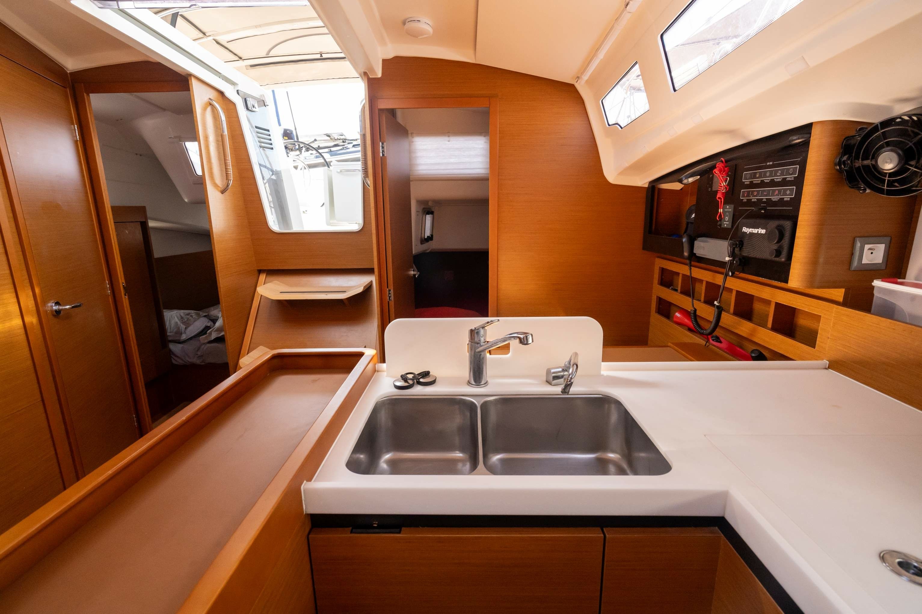 Jeanneau Sun Odyssey 410 | Sea Player