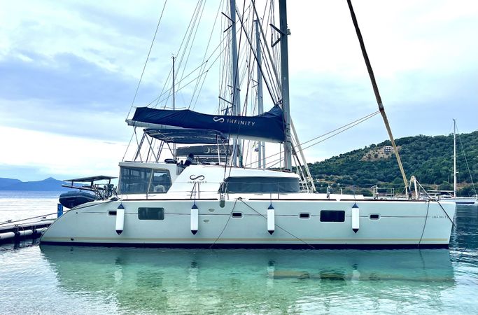 Lagoon 500 | Infinity