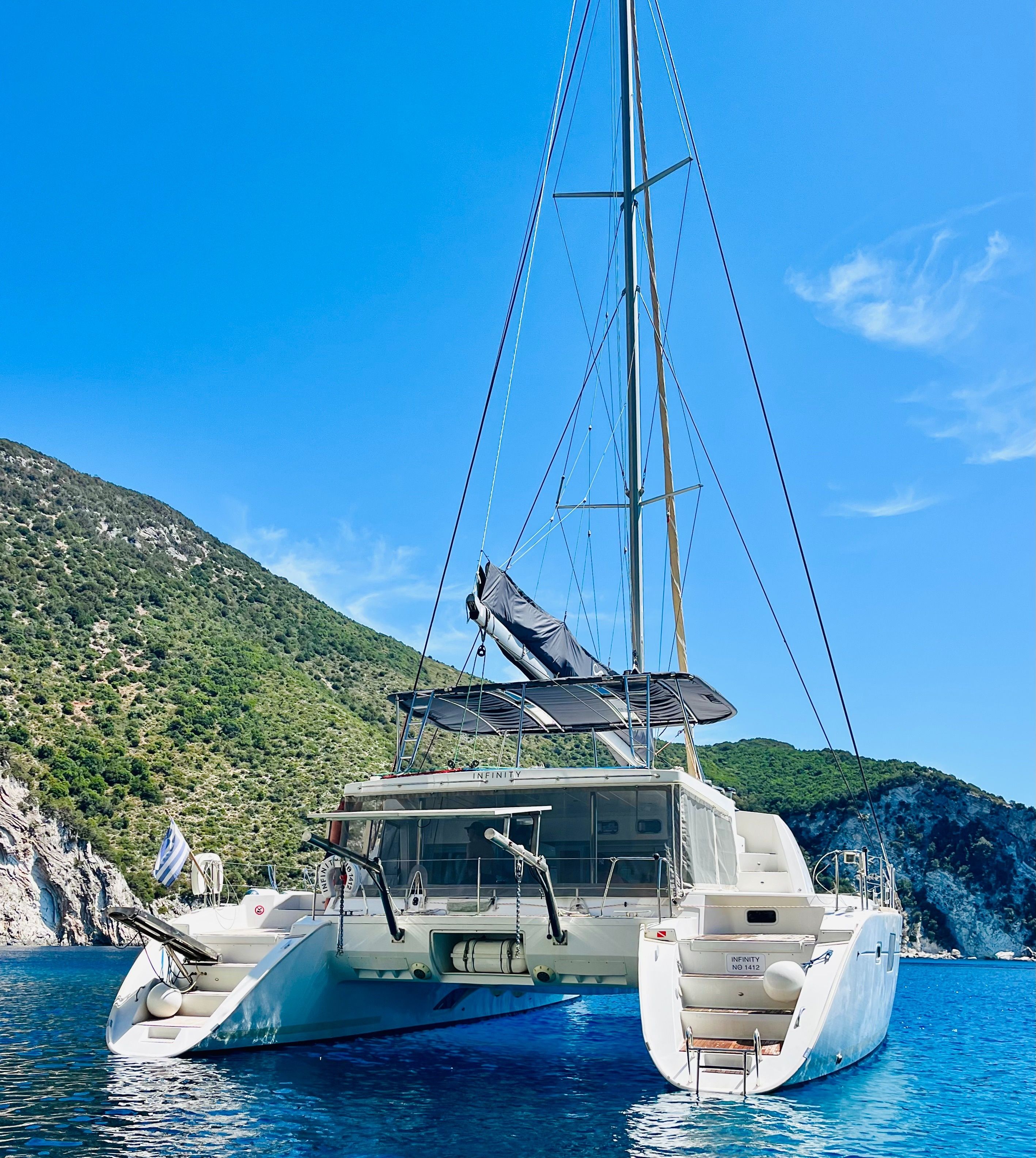 Lagoon 500 | Infinity