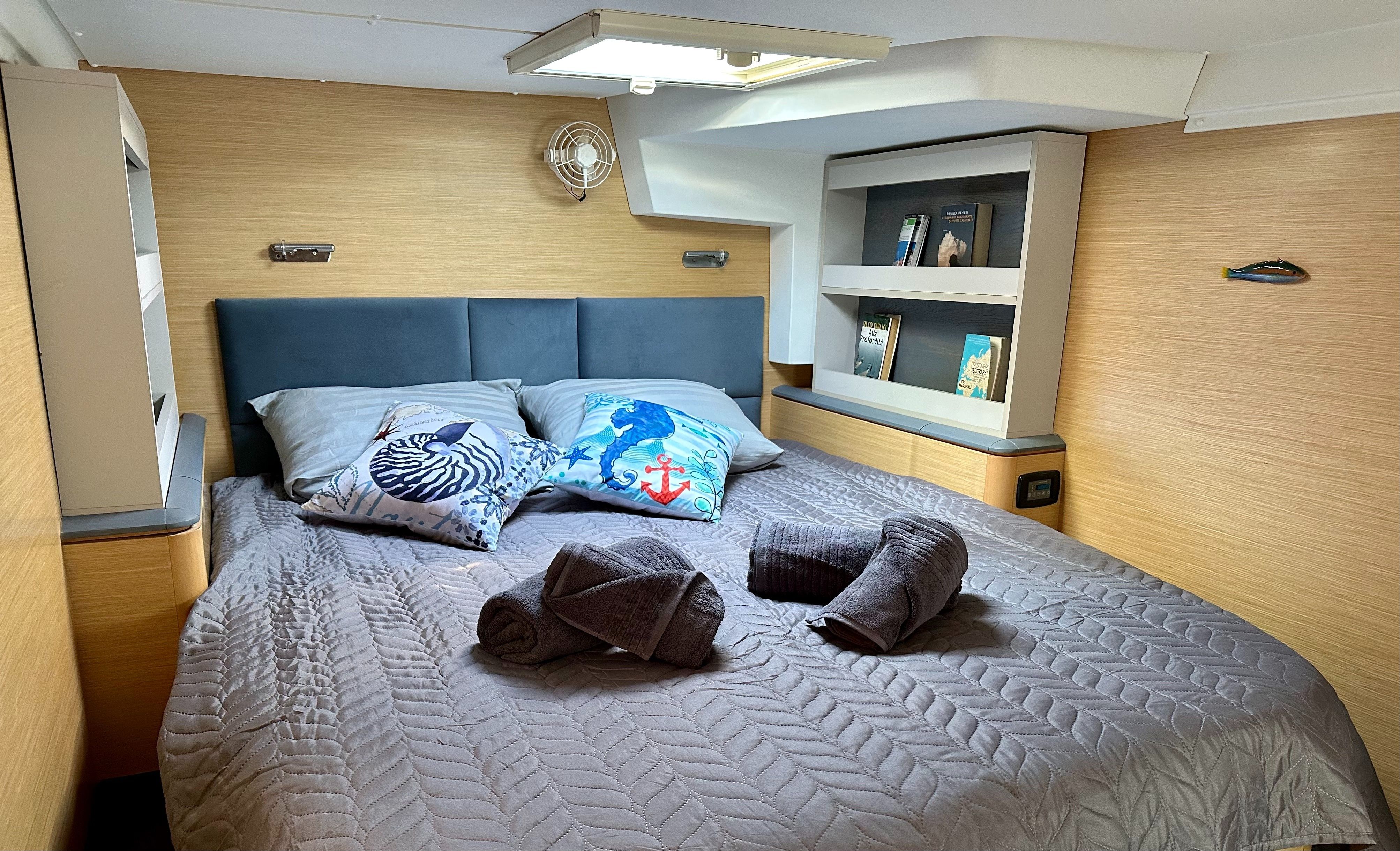 Lagoon 500 | Infinity