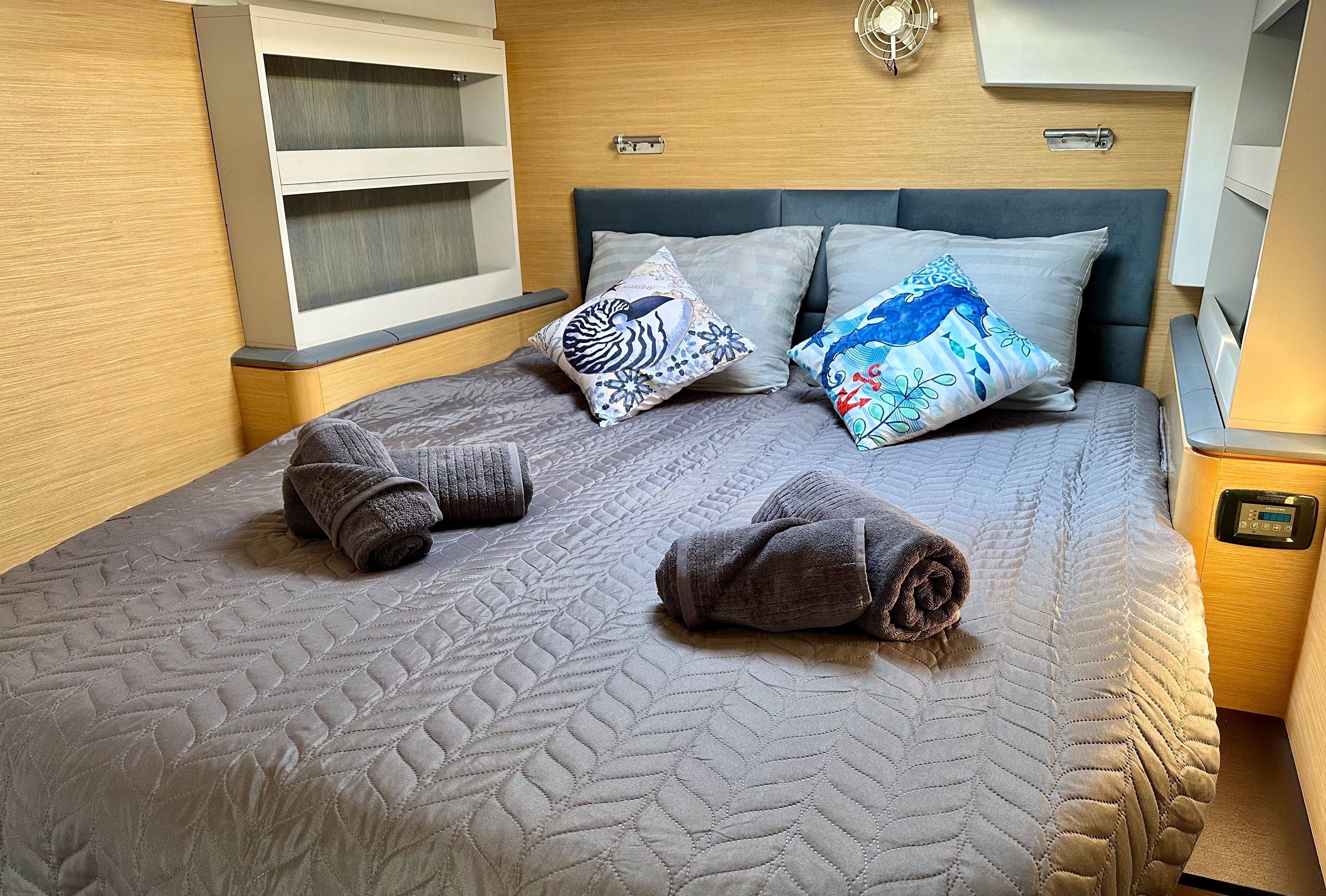 Lagoon 500 | Infinity