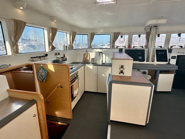 Lagoon 500 | Infinity