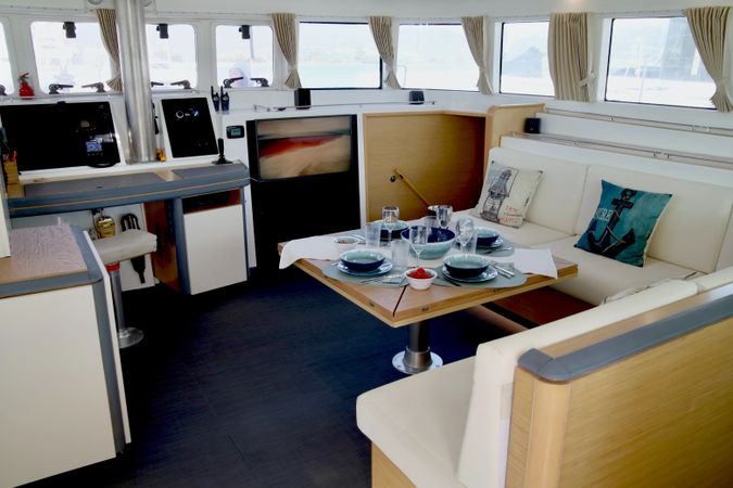 Lagoon 500 | Infinity