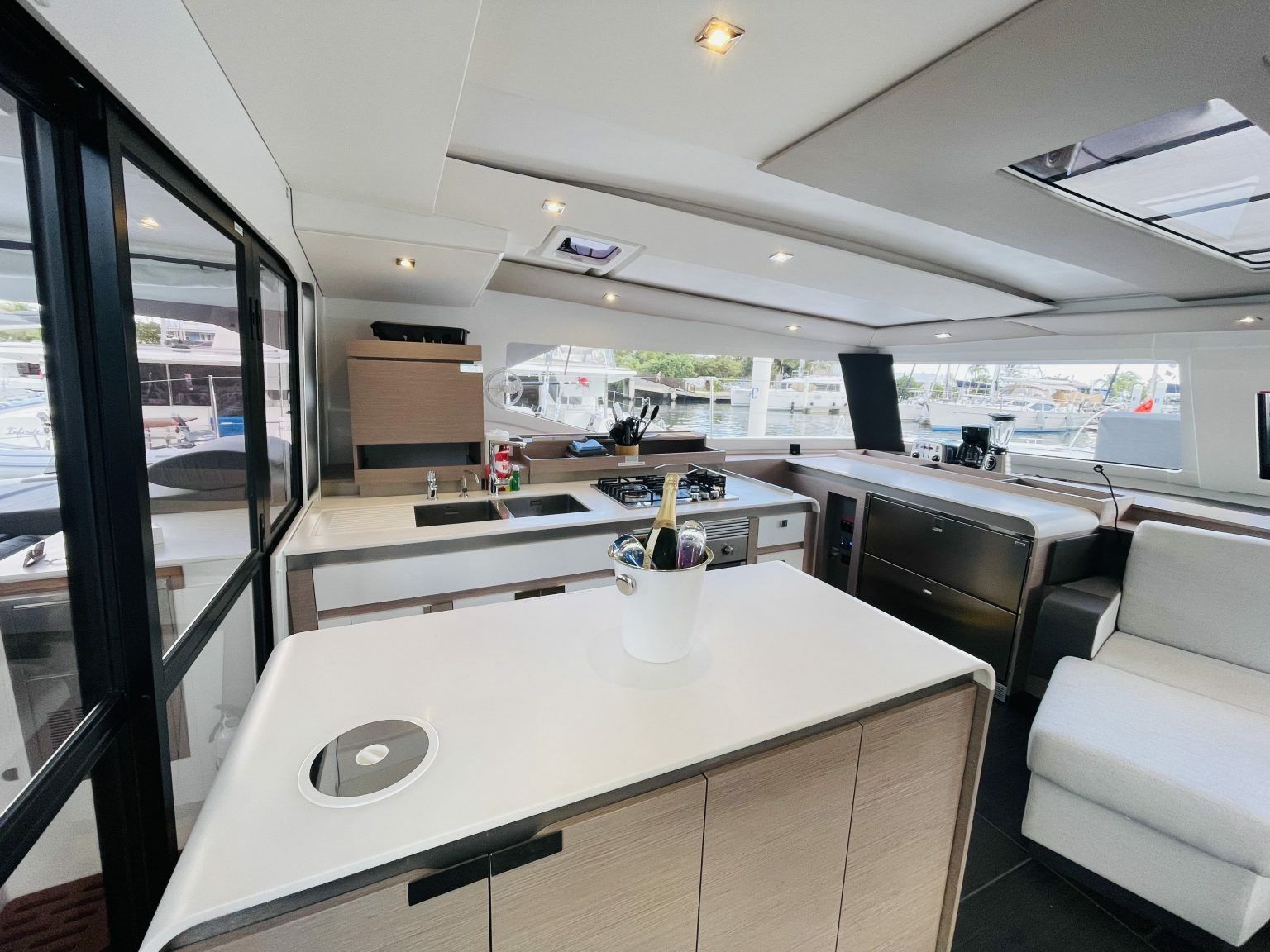Fountaine Pajot Aura 51 | Hoylah
