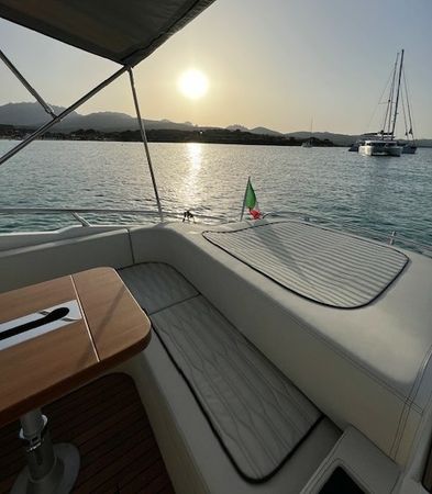 Cranchi E30 Endurance | Aurora