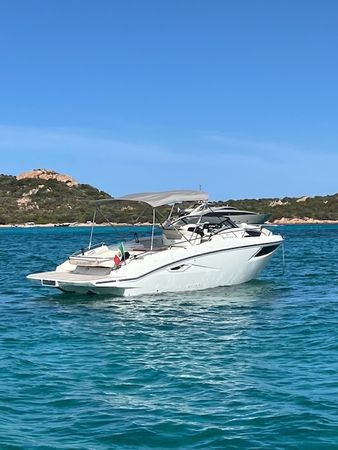 Cranchi E30 Endurance | Aurora