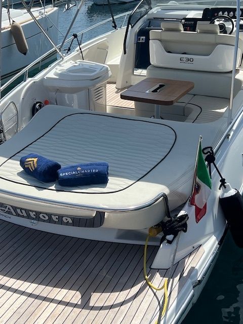 Cranchi E30 Endurance | Aurora