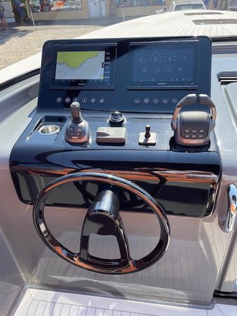 Van Dutch 40 | Cherie