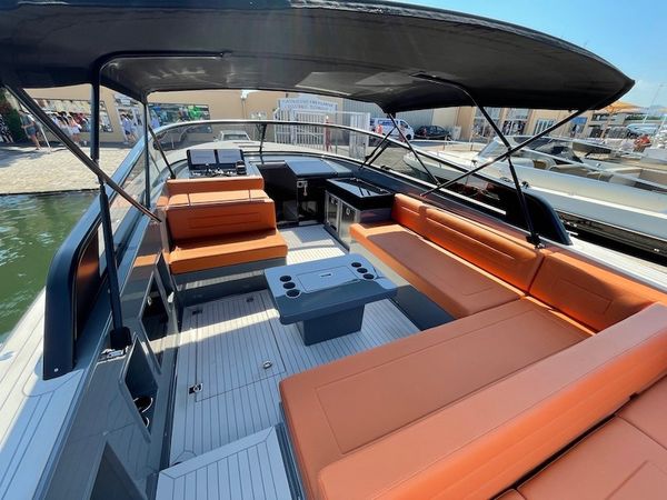 Van Dutch 40 | Cherie