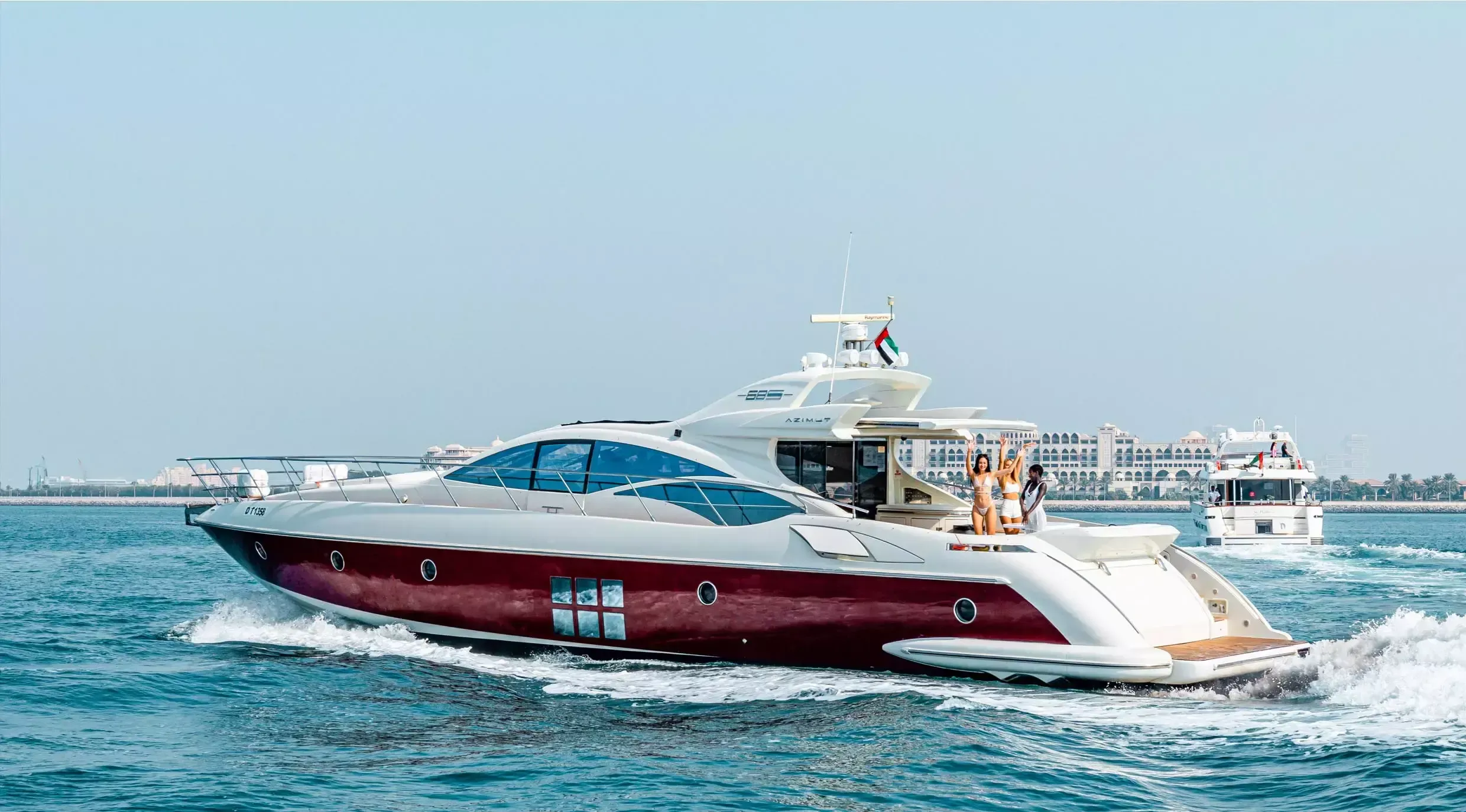 Azimut 68 | Sura