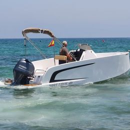 Nuva Yachts M6 | Matrix 21