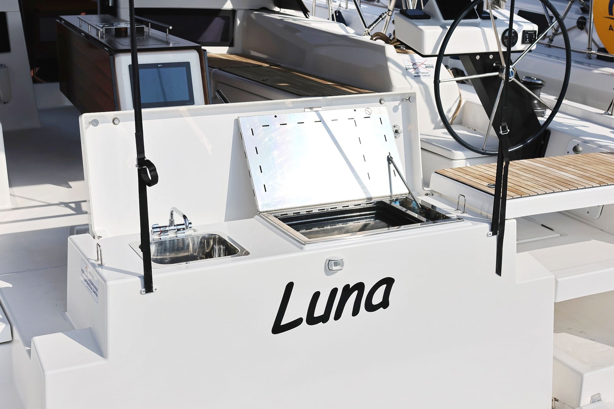 Dufour 470 | Luna