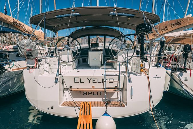 Jeanneau 54 | El Yelmo