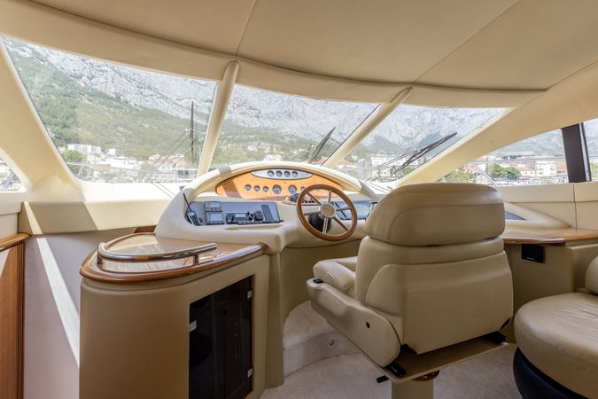 Azimut 62 Fly | Eos