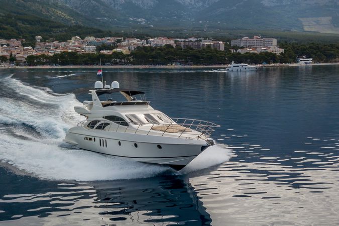 Azimut 62 Fly | Eos