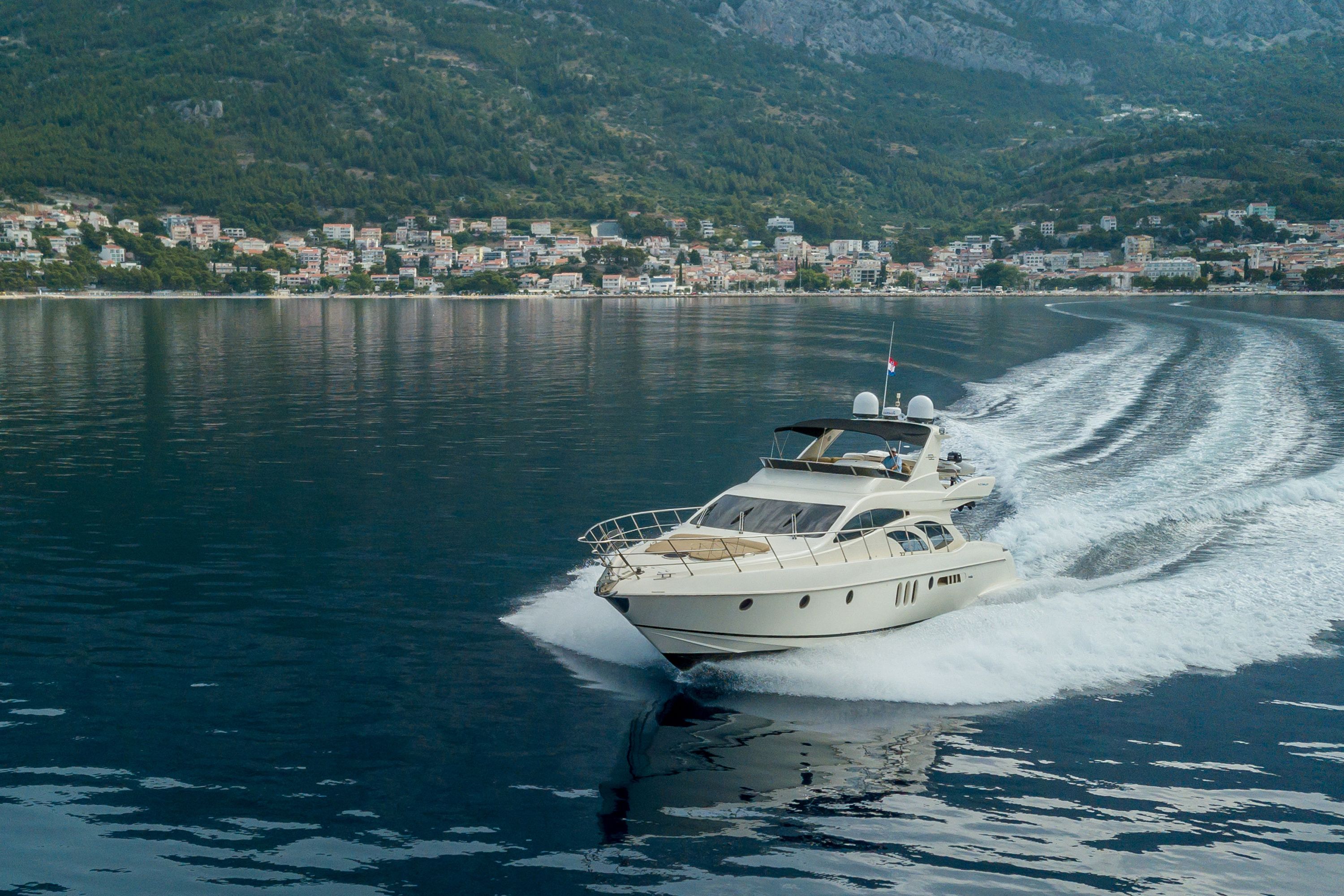 Azimut 62 Fly | Eos