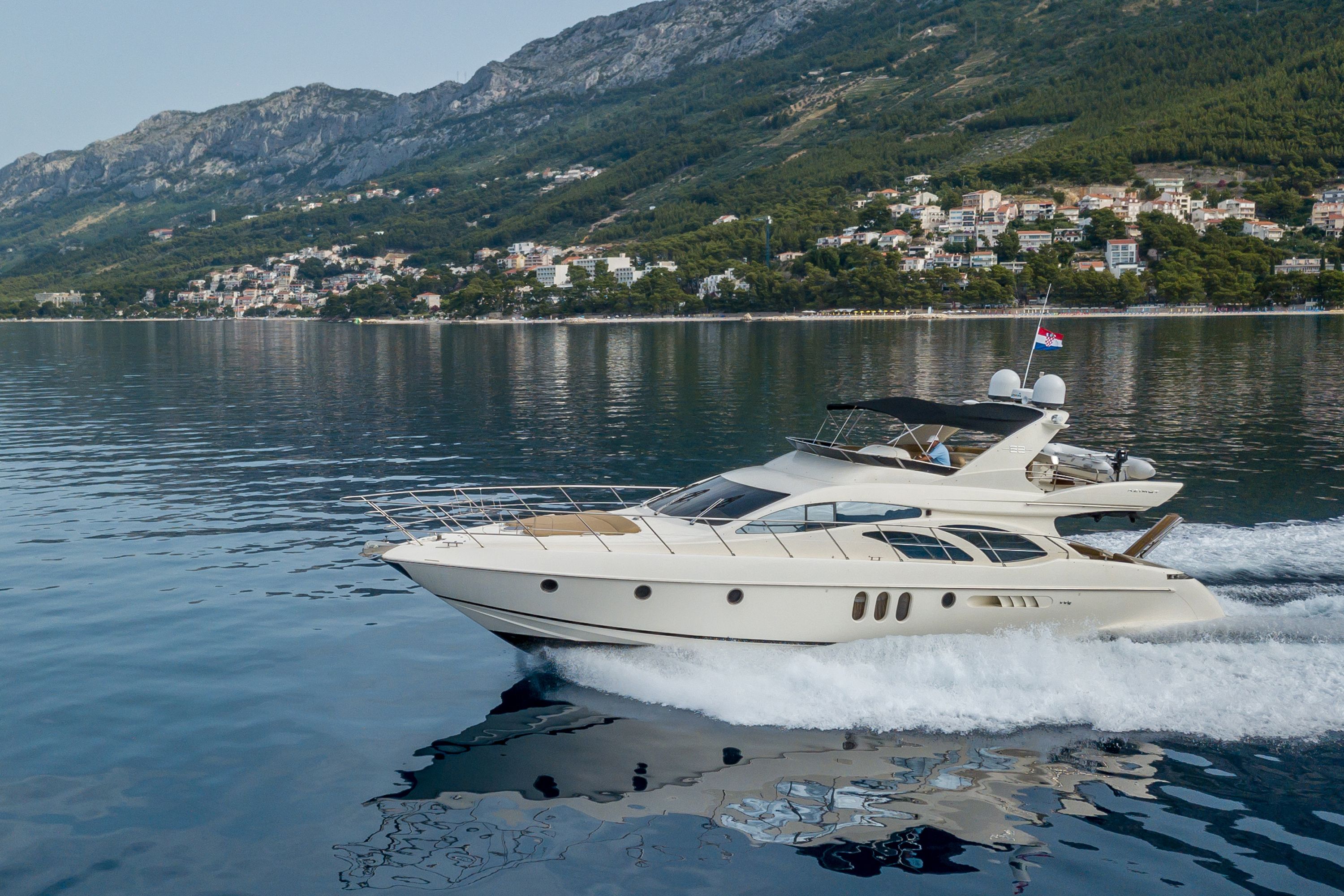 Azimut 62 Fly | Eos