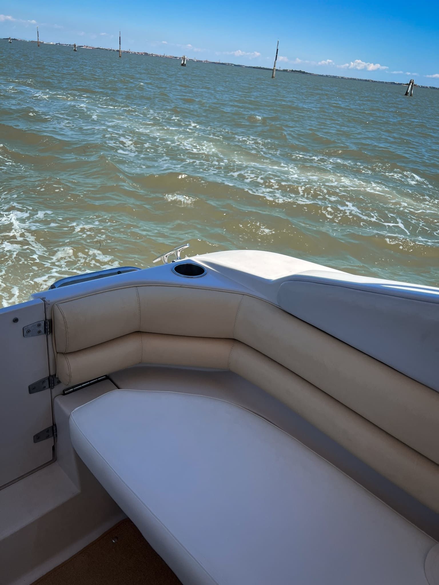 Regal Commodore 3560 | Regal Ventura