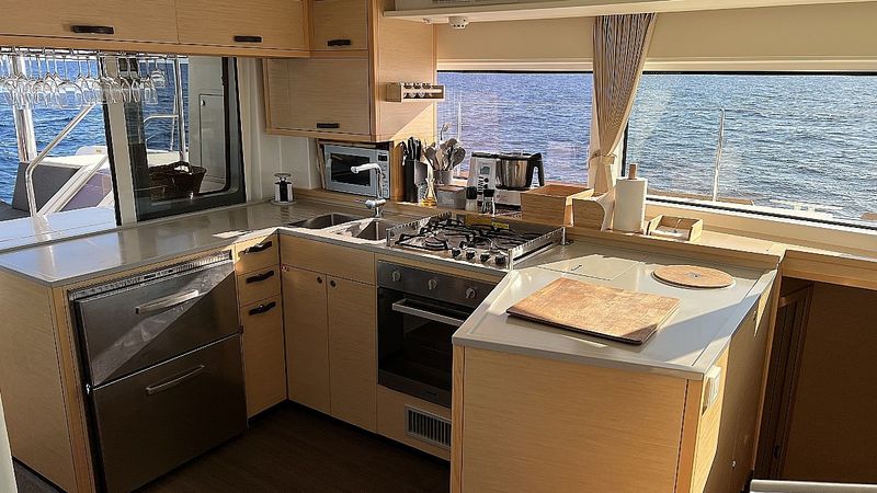 Lagoon 52 F | Goa 10