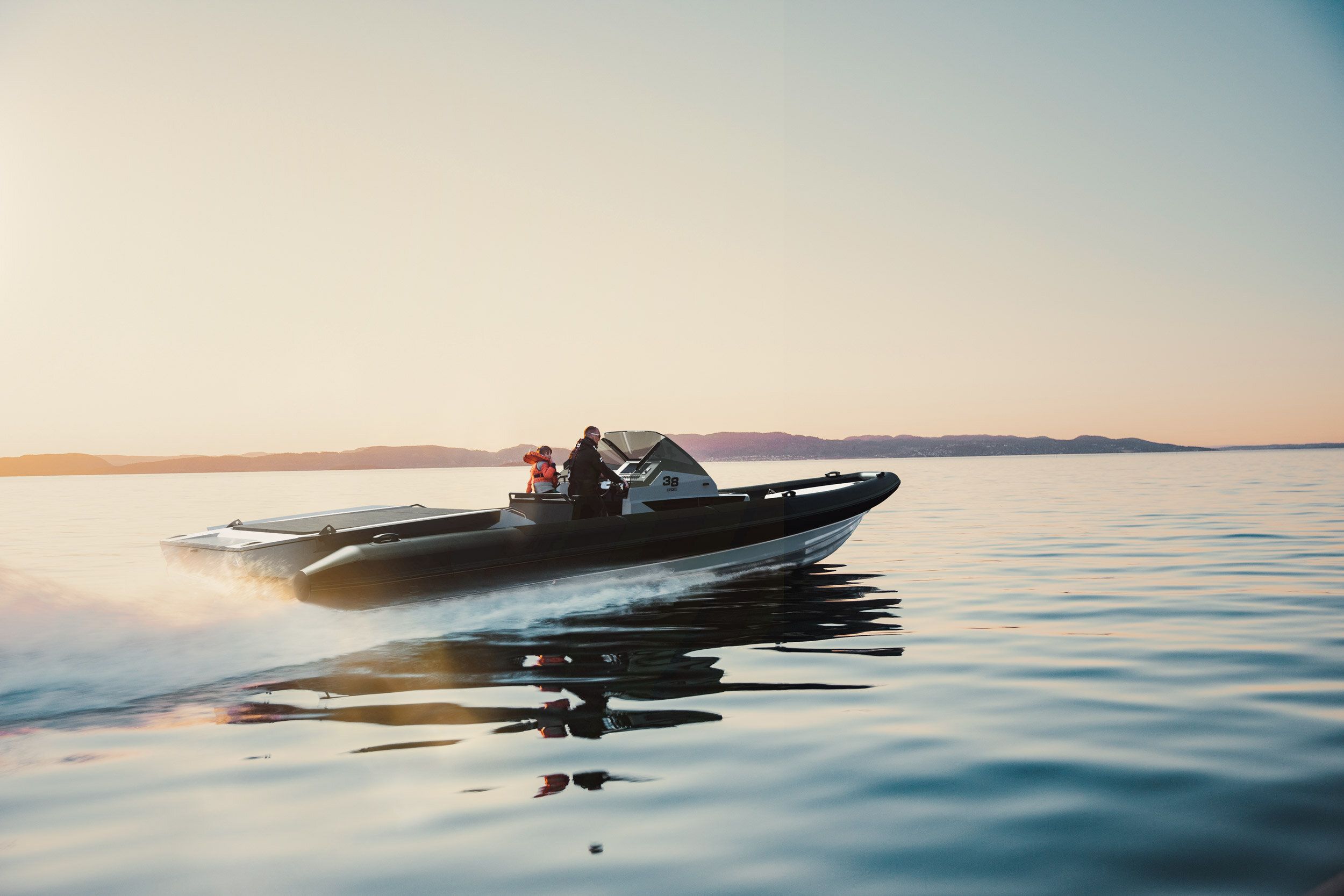 Motorboat Goldfish 38 Aura 520 for rent Italy Boataround