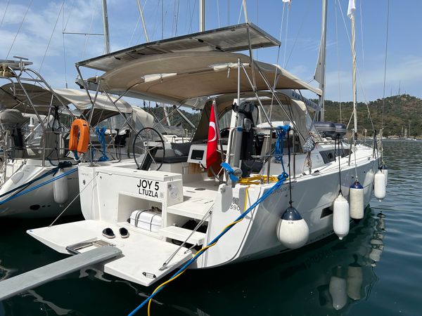 Dufour 390 | Joy 5