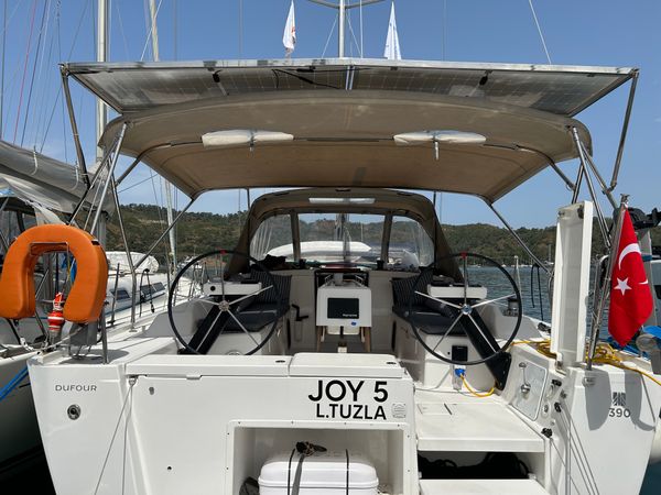 Dufour 390 | Joy 5