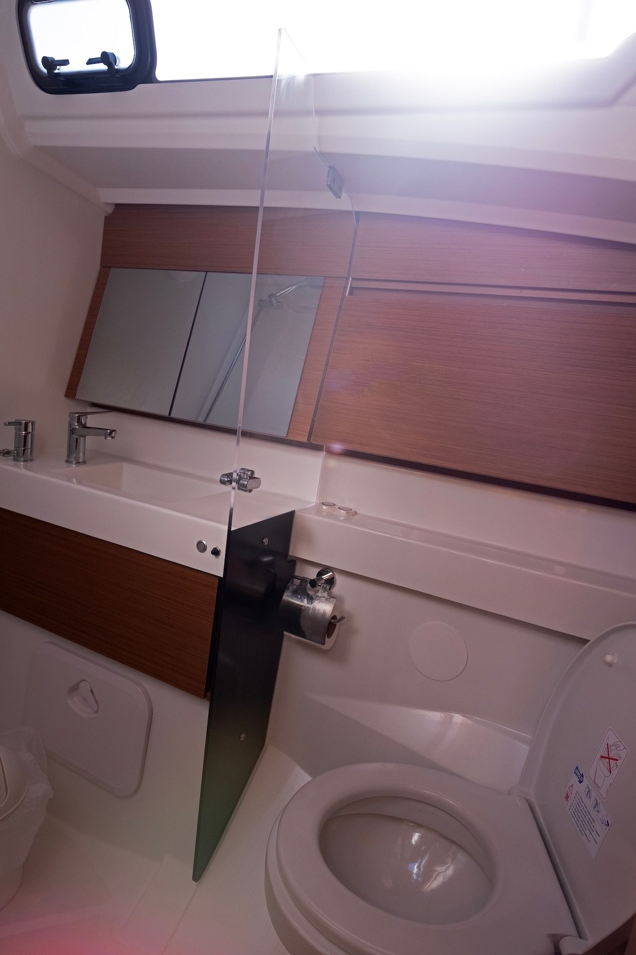 Jeanneau Sun Odyssey 410 | Midnight Kiss