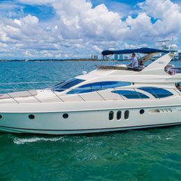 Azimut 62 Fly | Alana Rose
