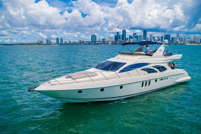 Azimut 62 Fly | Alana Rose