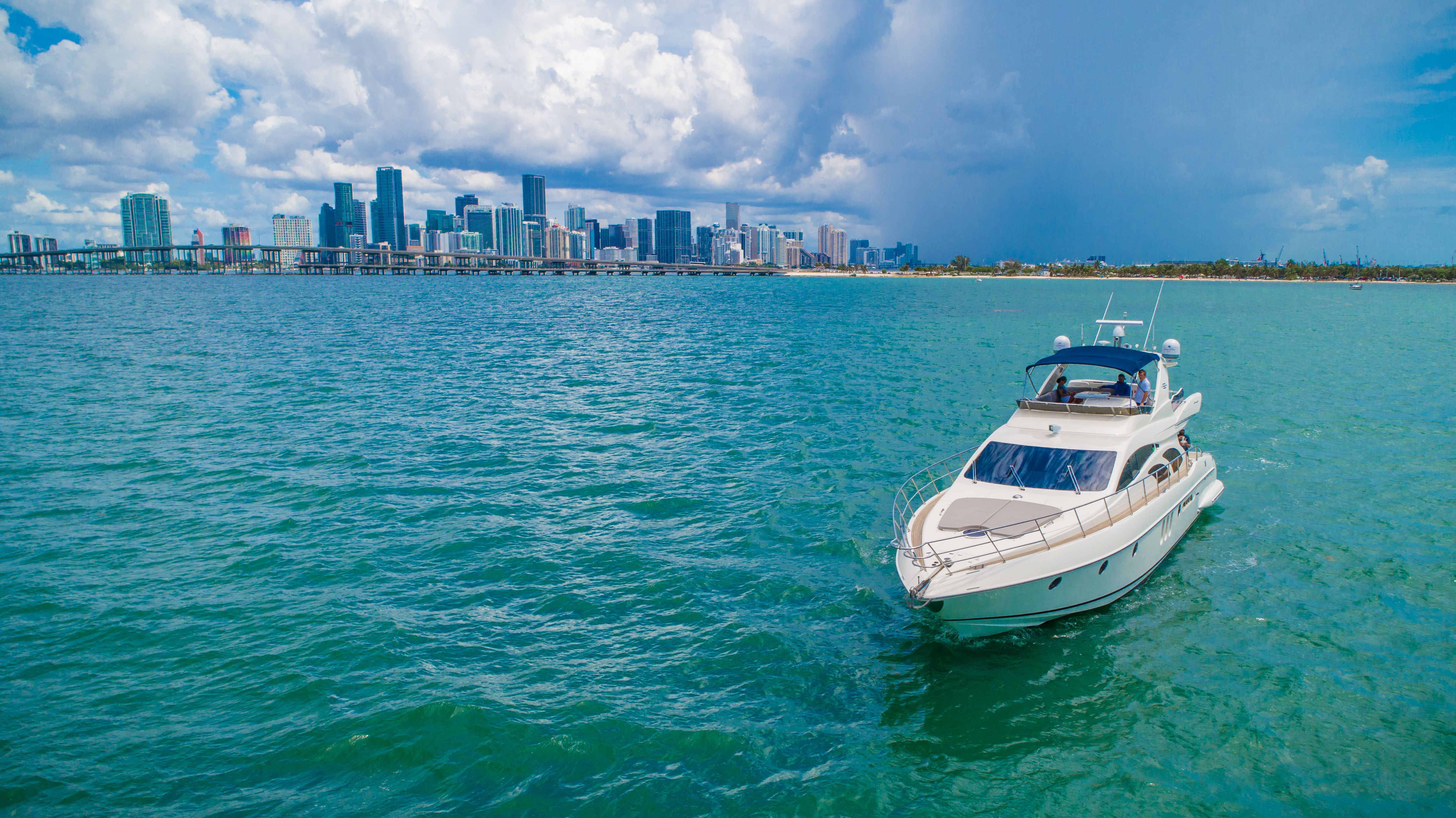 Azimut 62 Fly | Alana Rose