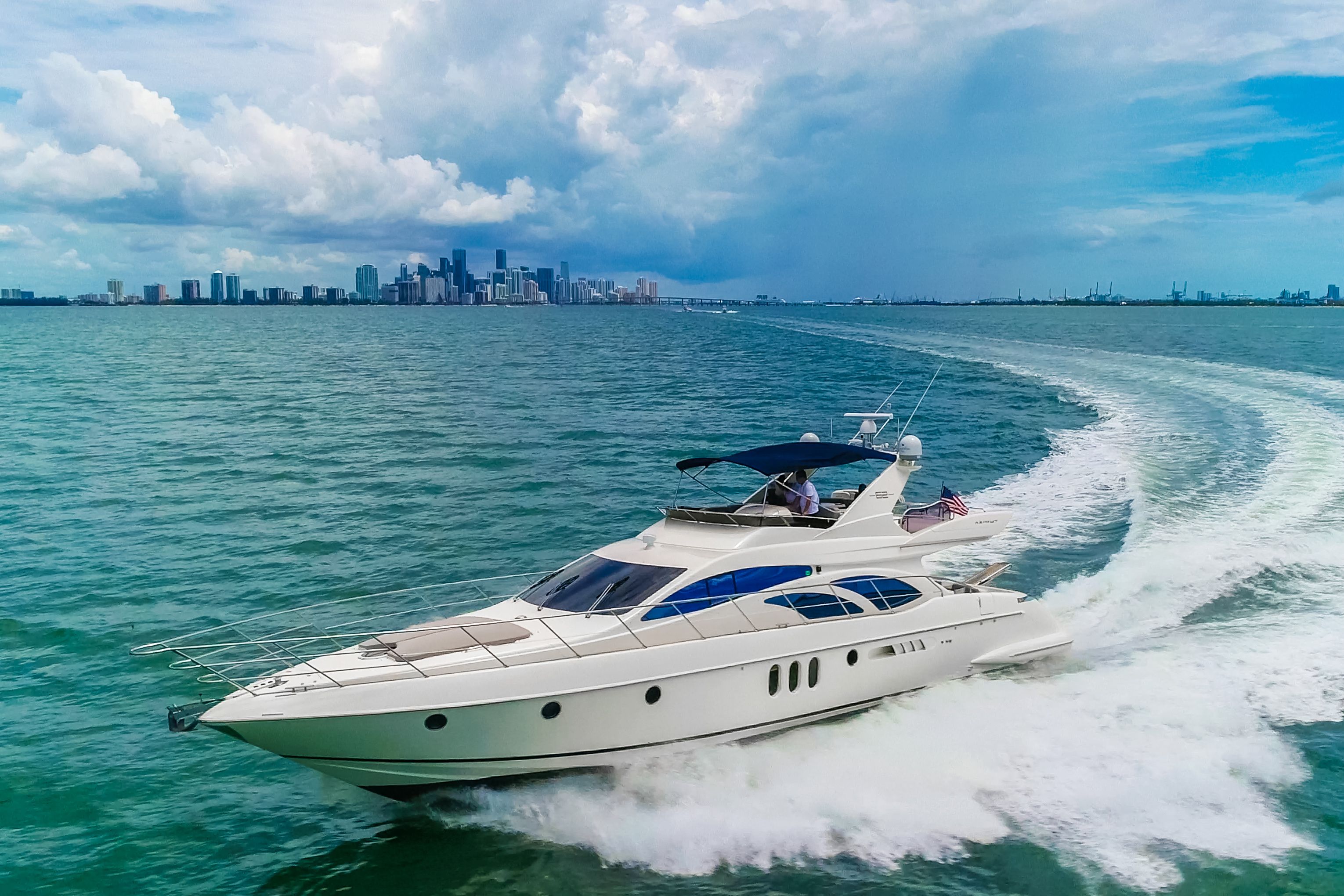 Azimut 62 Fly | Alana Rose