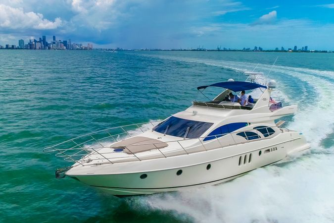 Azimut 62 Fly | Alana Rose