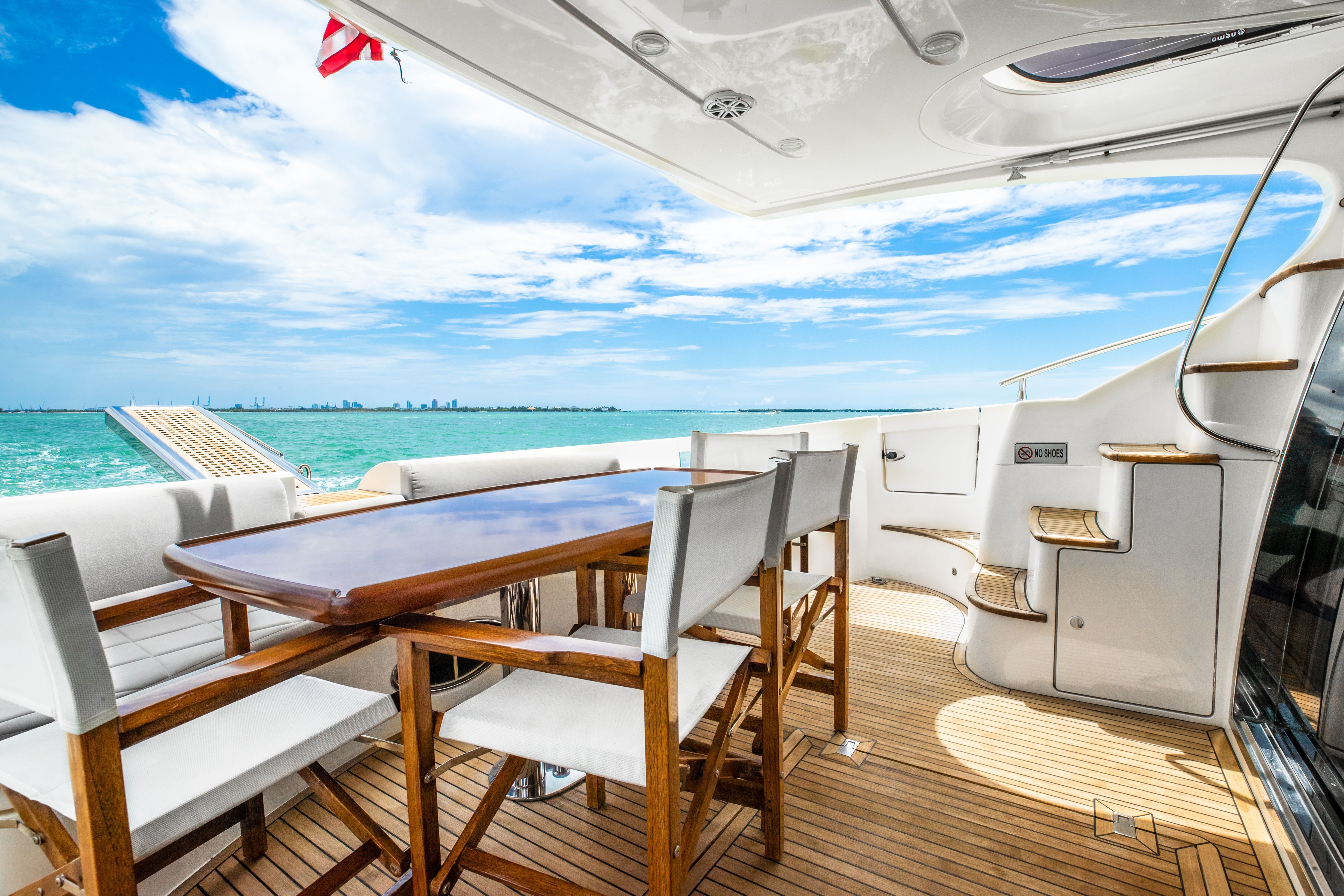 Azimut 62 Fly | Alana Rose