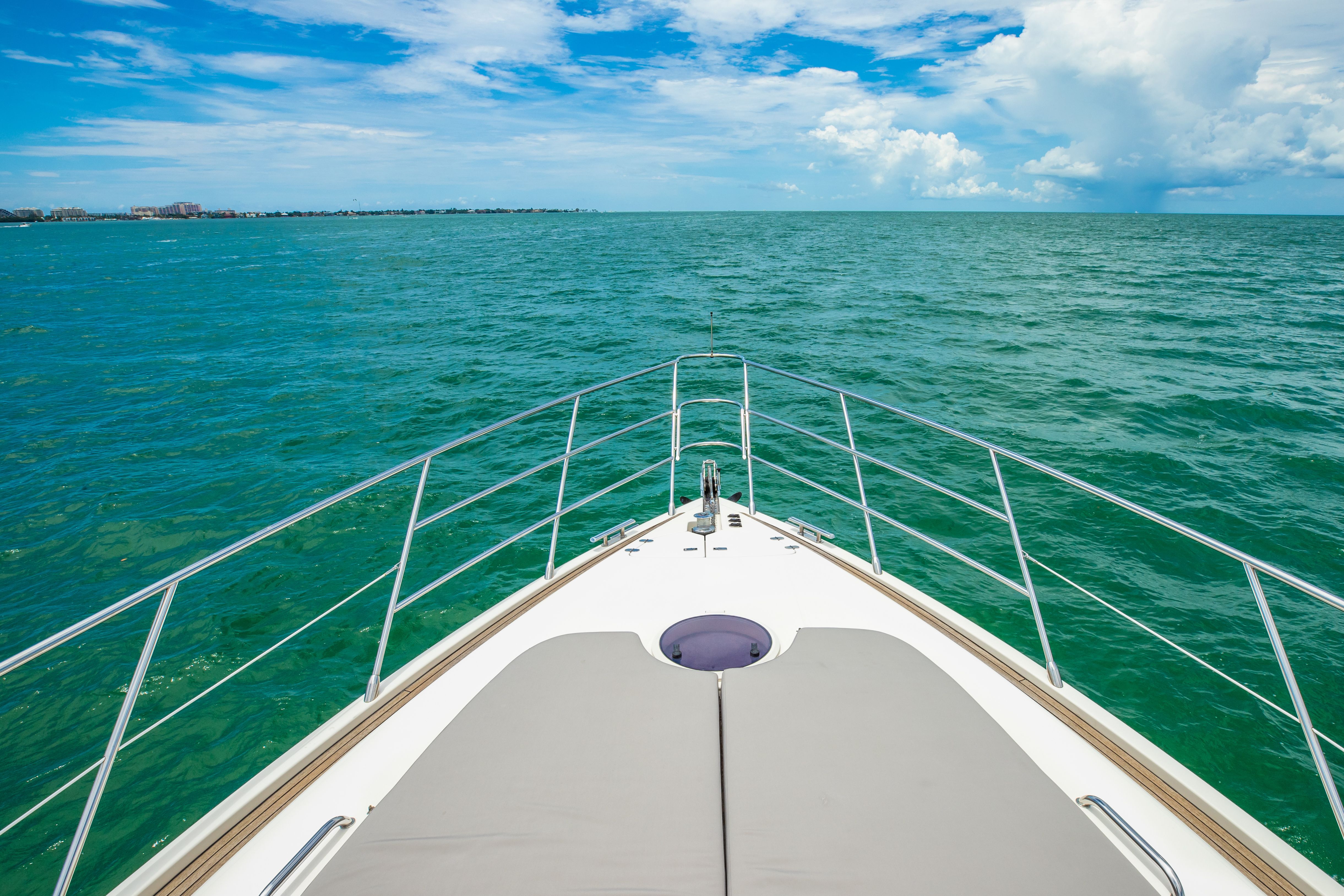 Azimut 62 Fly | Alana Rose