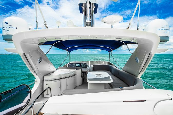 Azimut 62 Fly | Alana Rose
